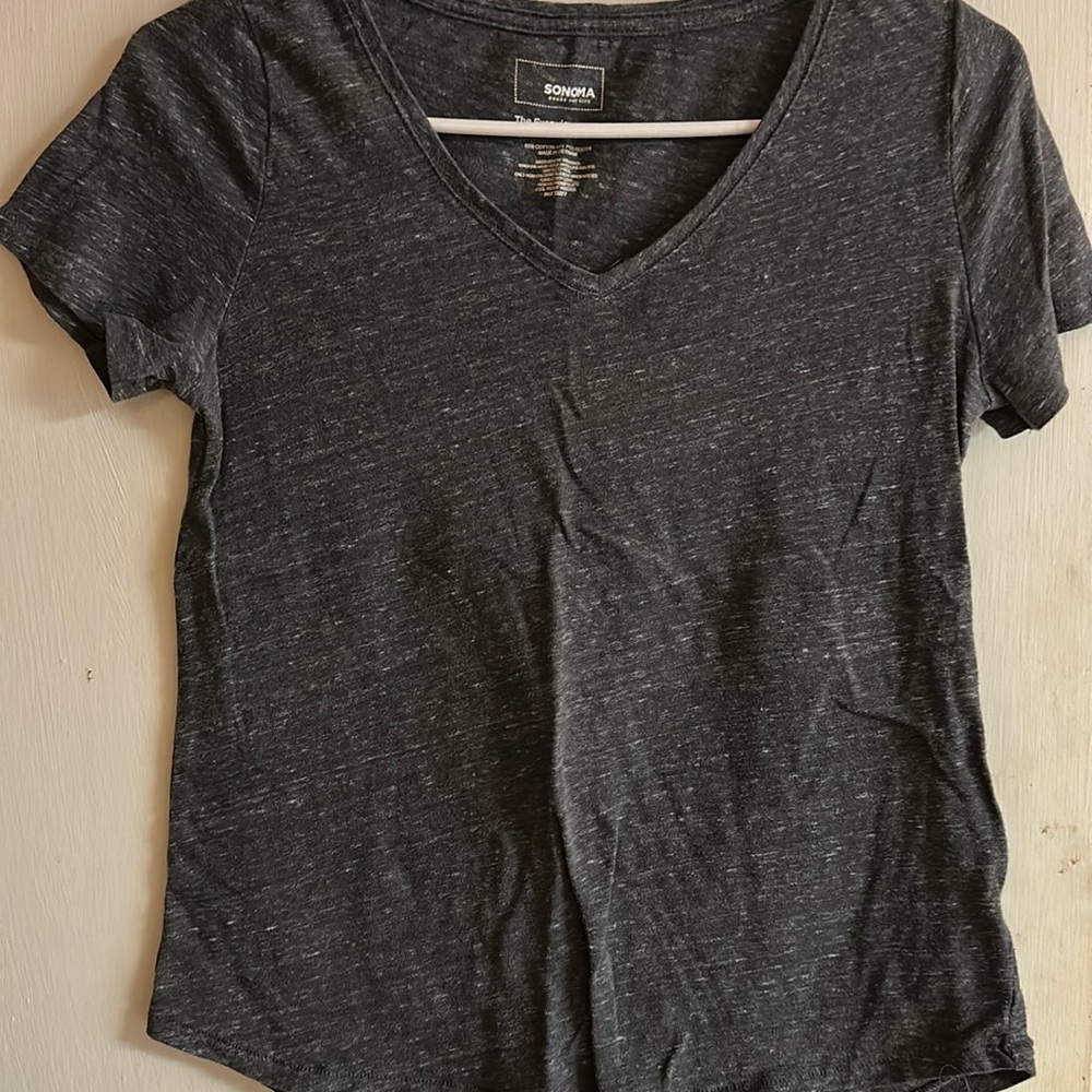 Women’s x small grey Sonoma v neck t shirt